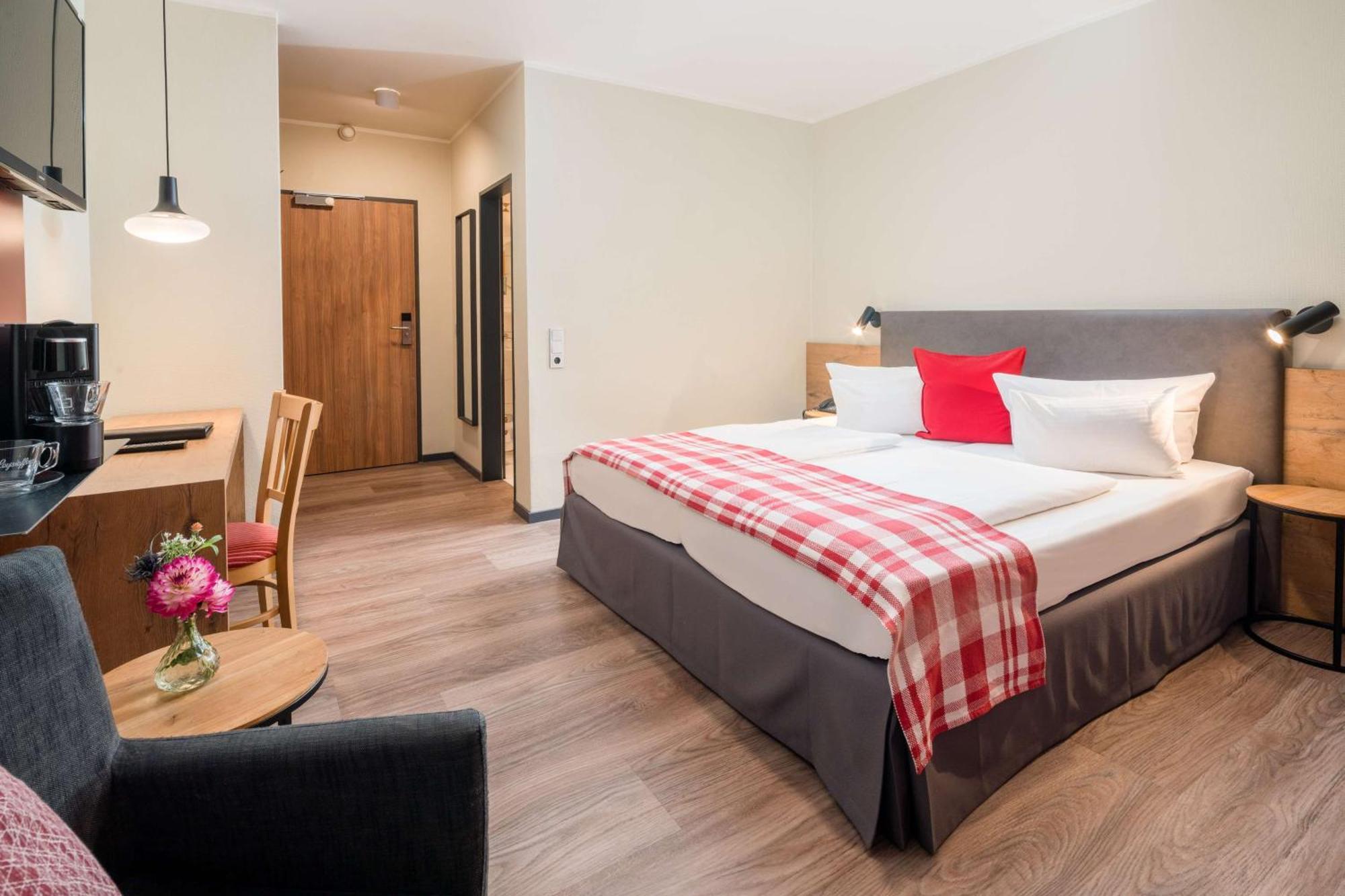 Best Western Hotel Brunnenhof Weibersbrunn Exterior photo