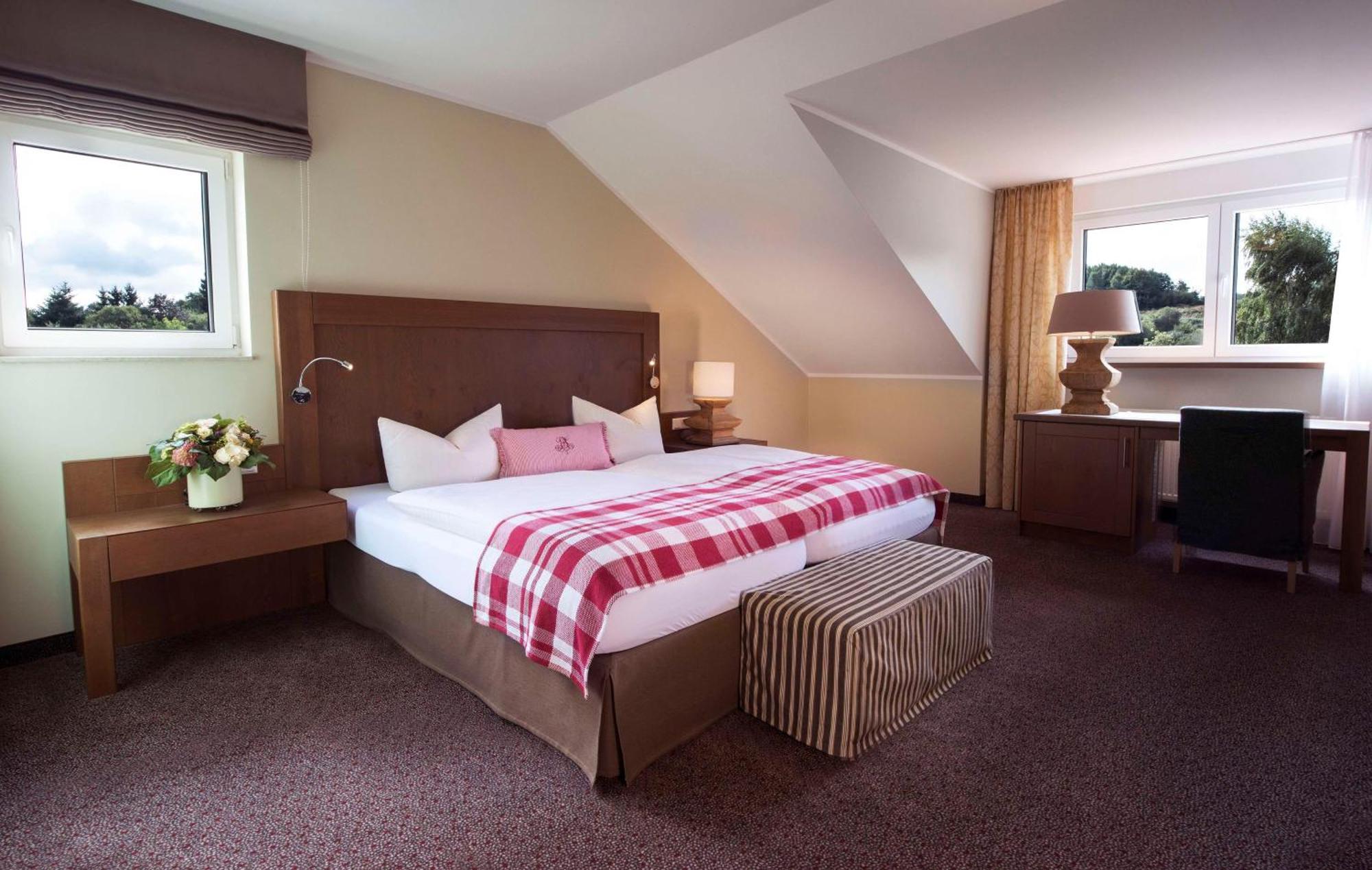 Best Western Hotel Brunnenhof Weibersbrunn Exterior photo
